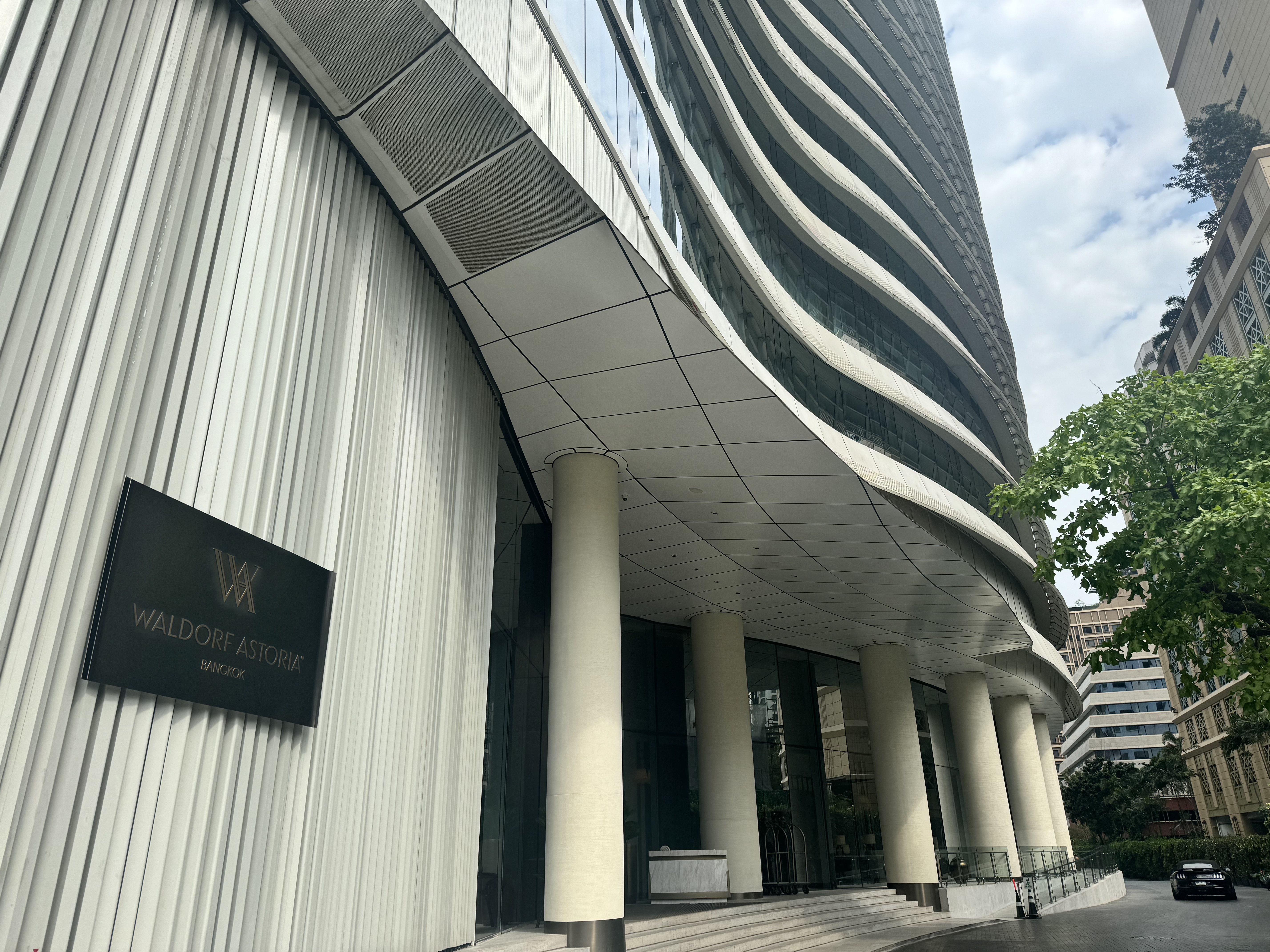 誕生祝いはWaldorf Astoria Bangkok : 酒とアマモノの日々