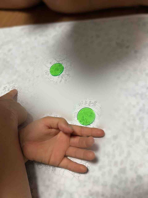 MicroMacro: Kids-markers