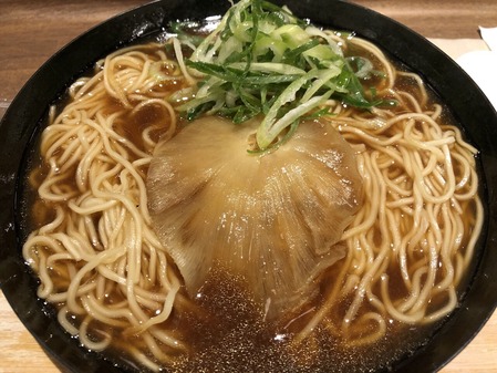 いつものフカヒレ姿煮そば