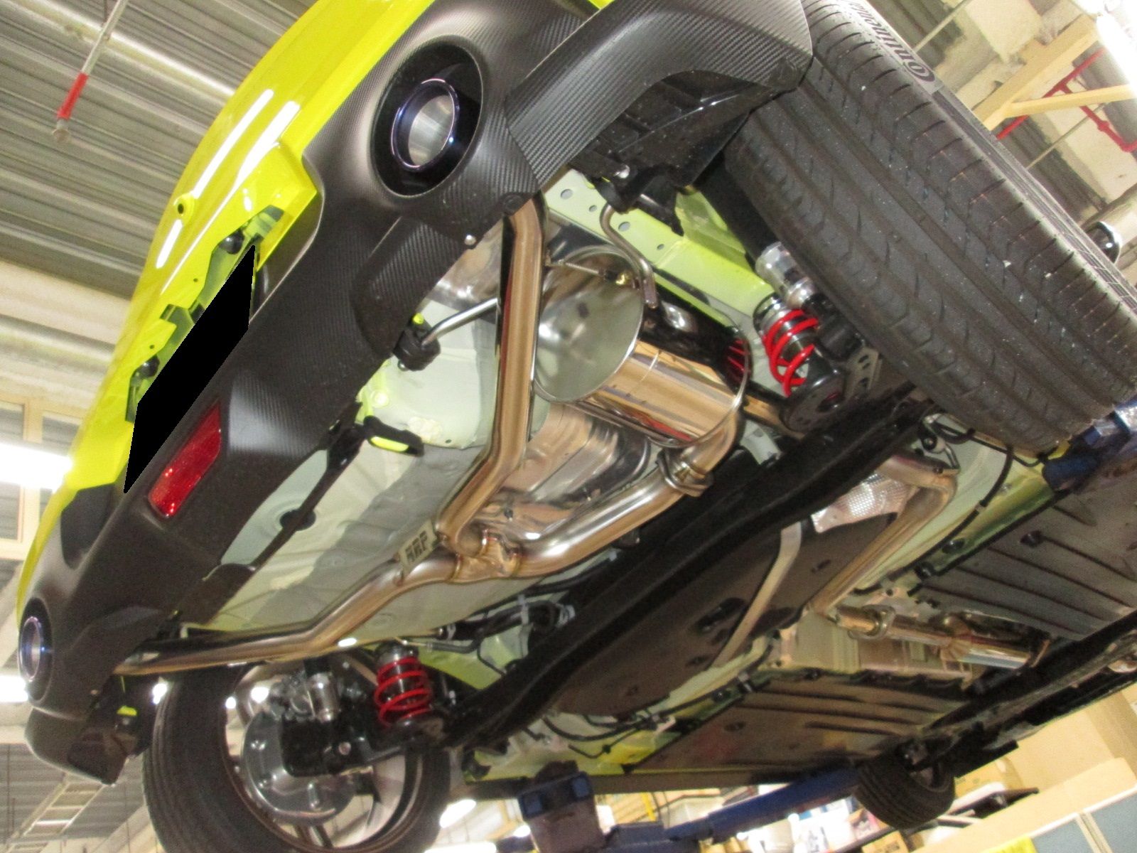 Zc33s スイスポにマフラーの取り付け Super Autobacs Sunshine Kobe Tuning Blog