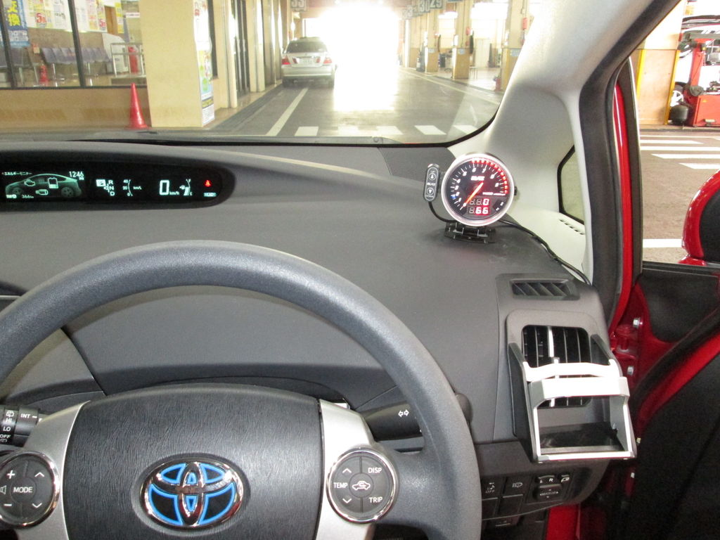 プリウス30にブリッツfldメーターの取り付け Super Autobacs Sunshine Kobe Tuning Blog プリウス30にブリッツfldメーターの取り付け Super Autobacs Sunshine Kobe Tuning Blog