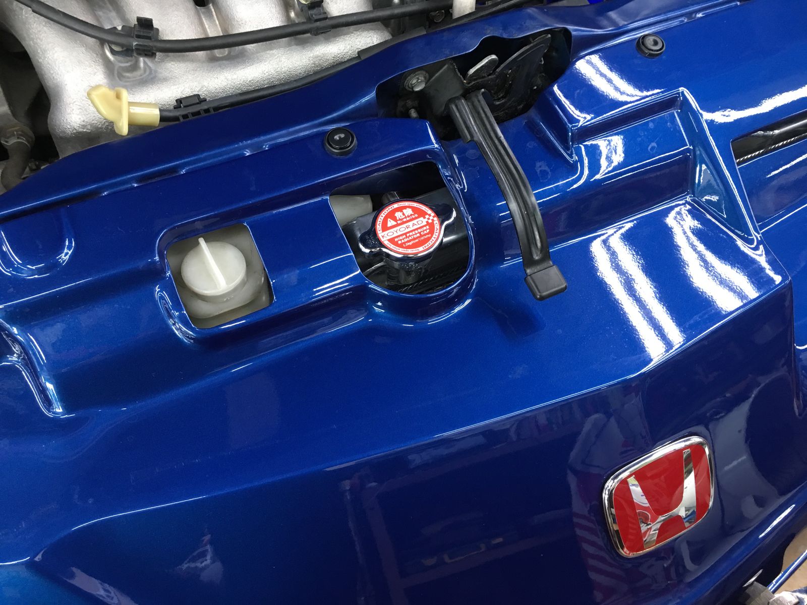インテグラtype R Dc5 のラジエター交換 Super Autobacs Sunshine Kobe Tuning Blog インテグラtype R Dc5 のラジエター交換 Super Autobacs Sunshine Kobe Tuning Blog
