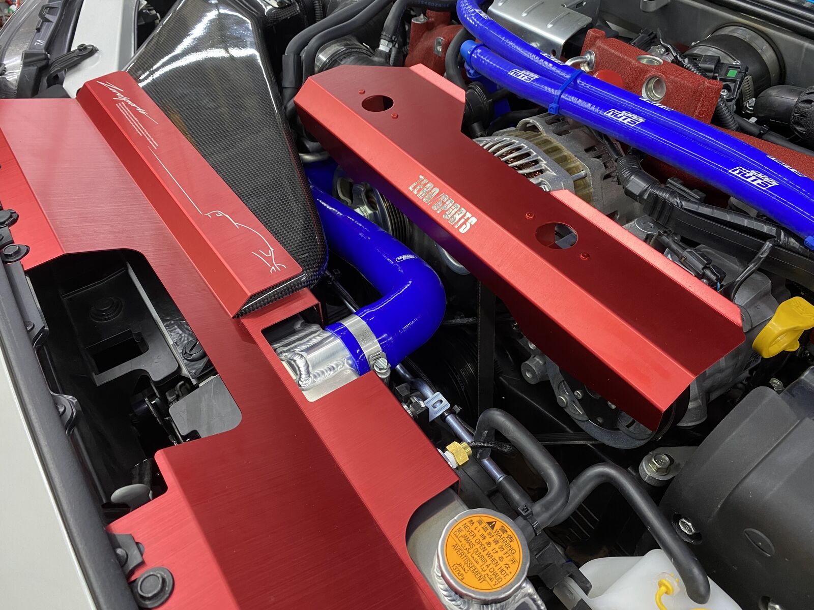 WRX(VAB)にPROVAコンポジットラジエータ&メーター取り付け WRX(VAB)にPROVAコンポジットラジエータ&メーター取り付け