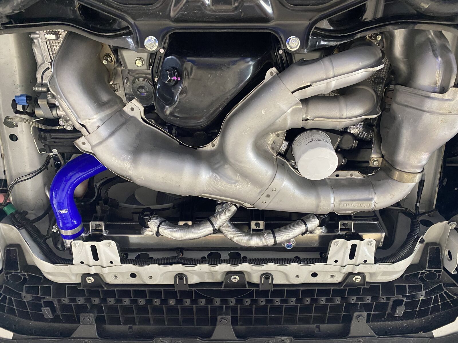WRX(VAB)にPROVAコンポジットラジエータ&メーター取り付け WRX(VAB)にPROVAコンポジットラジエータ&メーター取り付け
