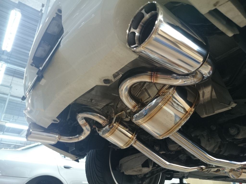 ckv36スカイラインクーペマフラー サクラム V36スカイラインにサクラム