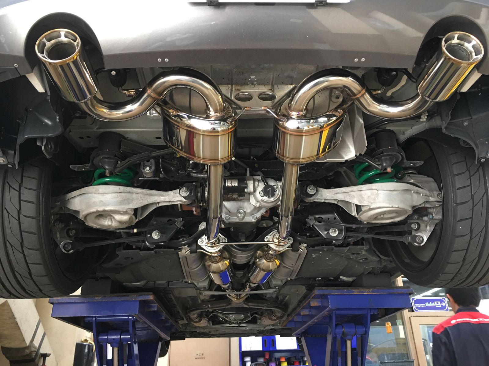 CKV36スカイラインにサクラムマフラー : Super Autobacs sunshine KOBE