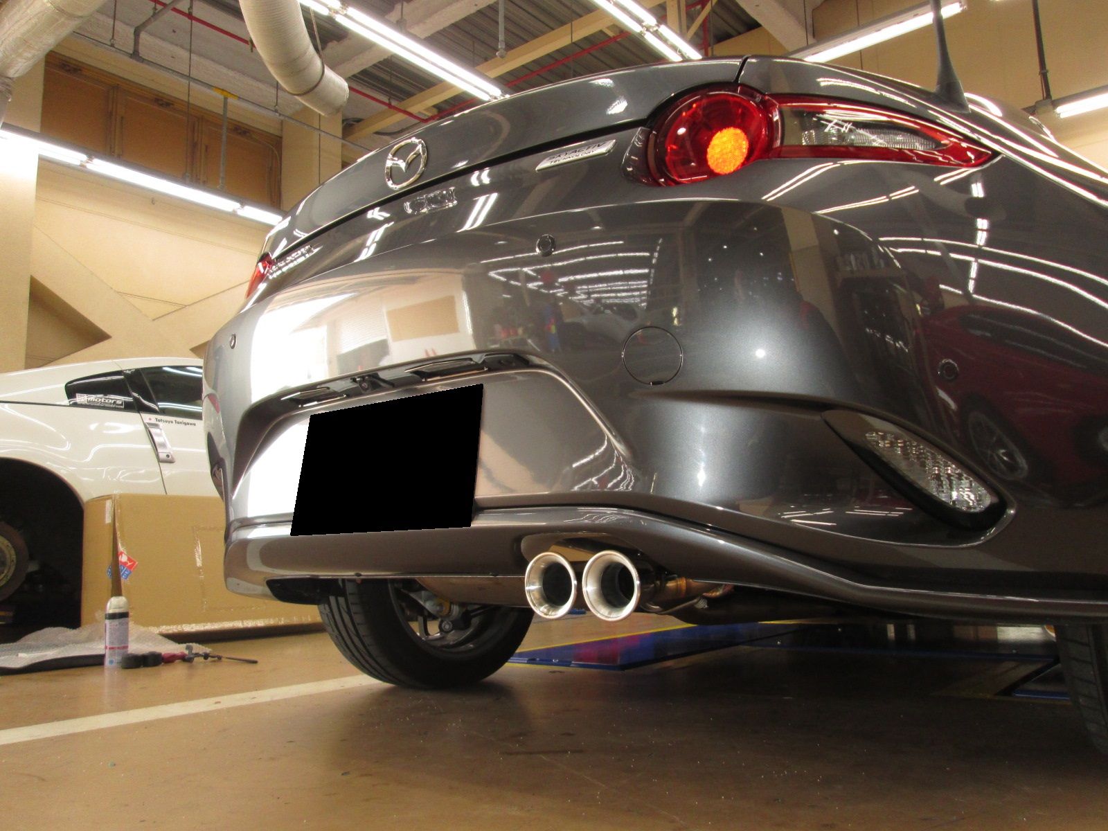 ND RFロードスターにサクラムマフラー : Super Autobacs sunshine KOBE 