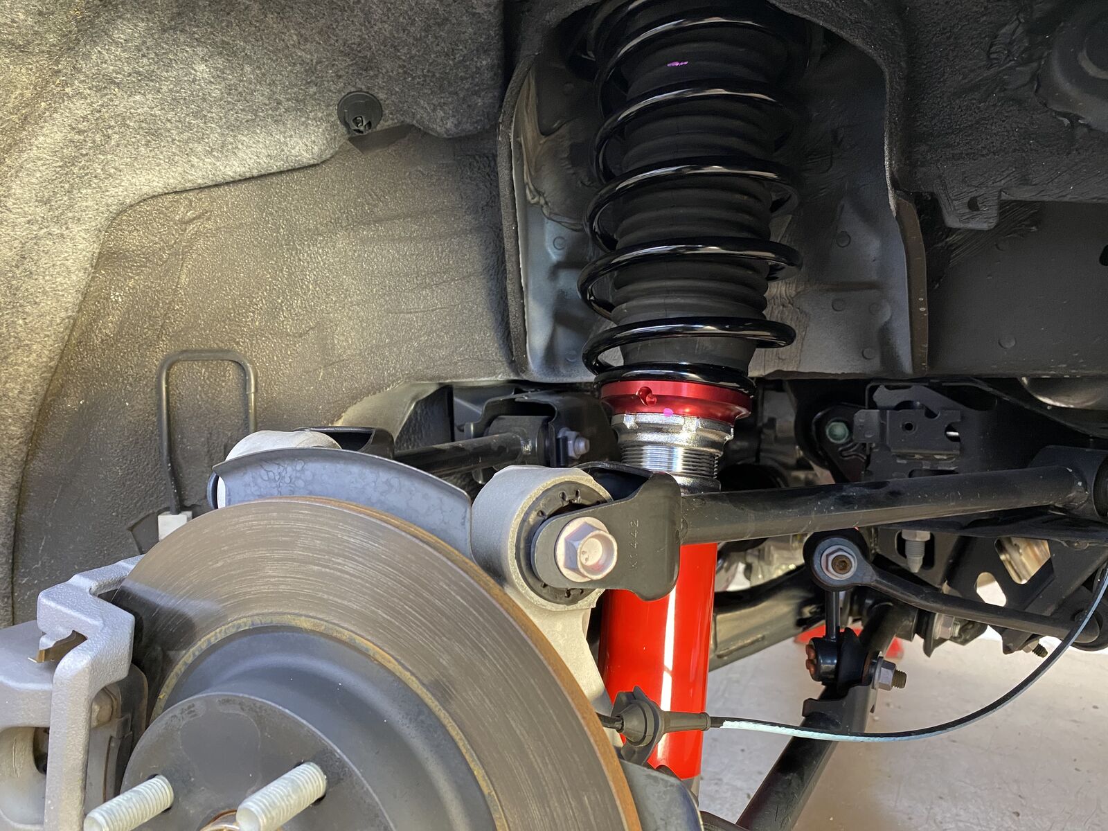Ndロードスターにオートエグゼ車高調取り付け Super Autobacs Sunshine Kobe Tuning Blog