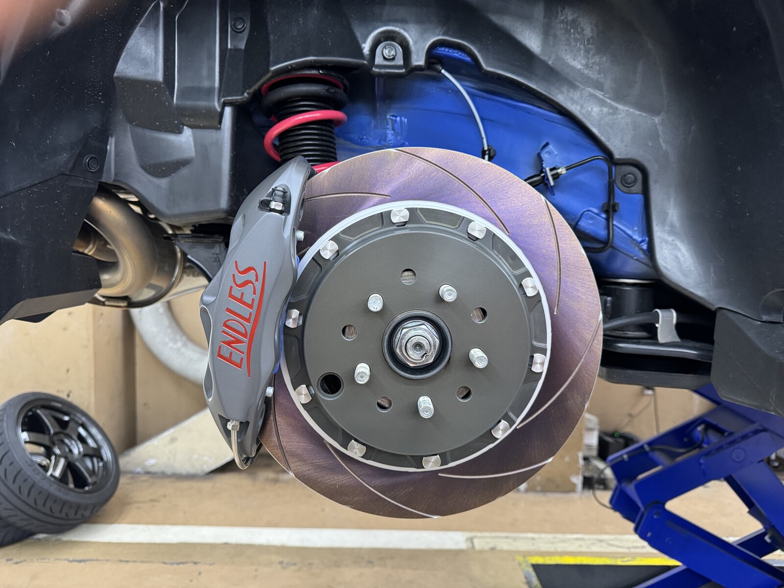 BRZ(ZD8)にエンドレスRacing MONO4&Racing MONO4r取り付け