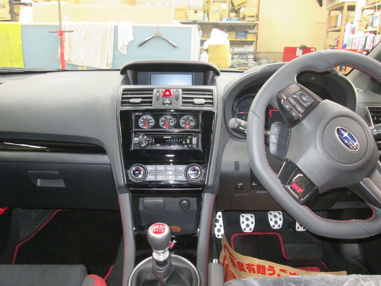 Wrx Sti Vab D型にデフィーdinーgaugeの取り付け Super Autobacs Sunshine Kobe Tuning Blog