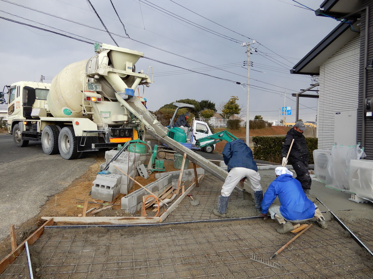 駐車場のコンクリート打設 エクステリアプランナーのブログ 写真集 Sakoyamaexterior