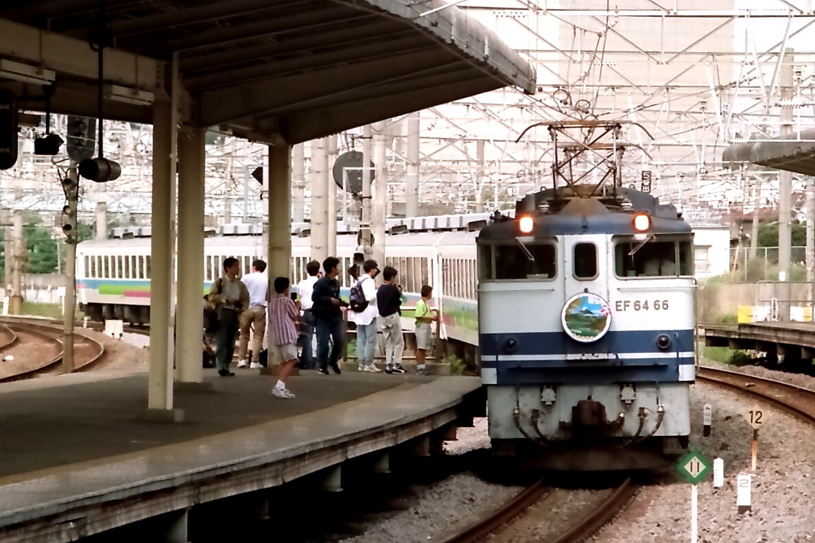西日本各地のお座敷列車 : 線路は続くよどこまでも