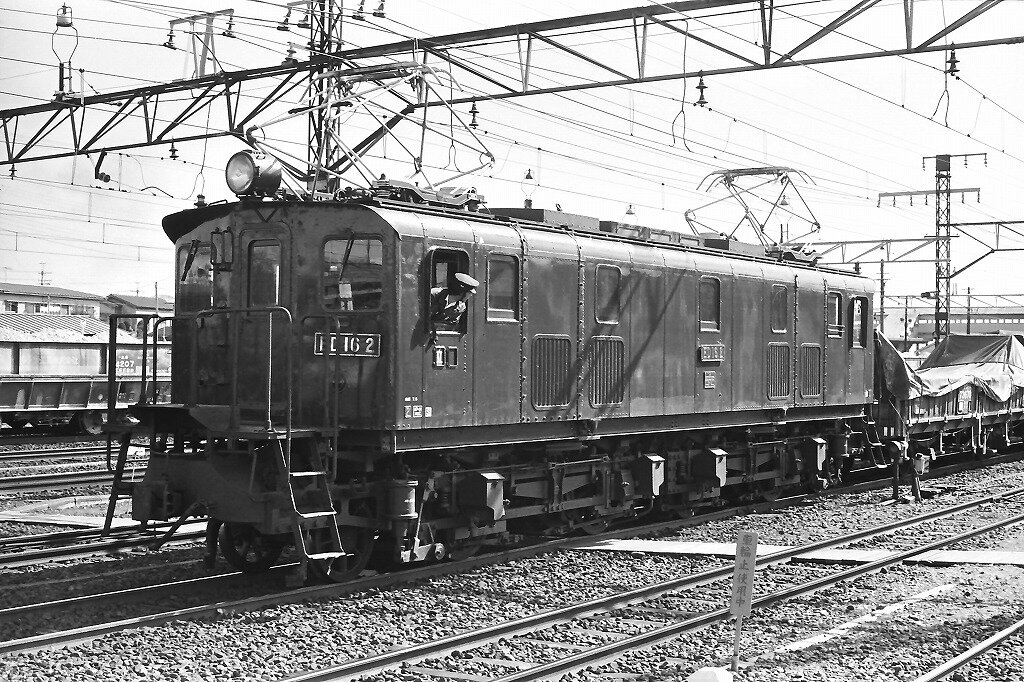 エンドウ製EF16電機機関車と旧形客車5両セット エンドウ製EF16電機