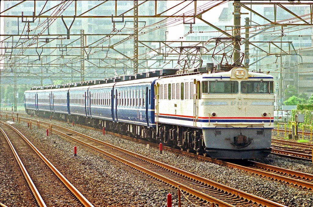 昭和、平成を生き抜いたEF6019（2） : 線路は続くよどこまでも