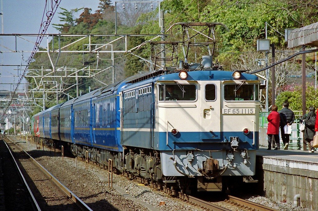 夢空間』が組み込まれた臨時列車（1） : 線路は続くよどこまでも