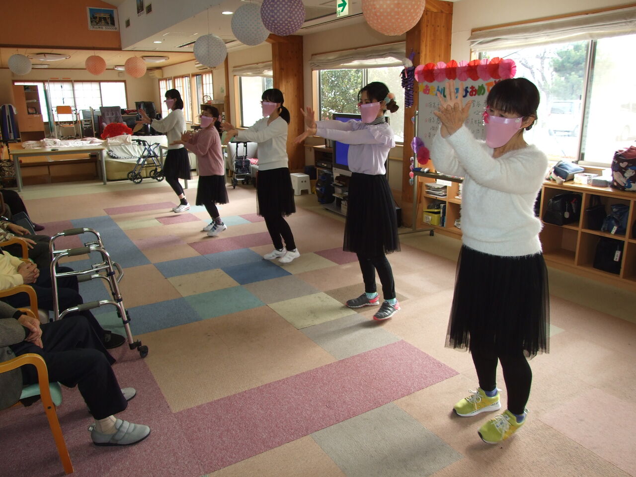 さくらがおかケアセンター氷室のblog 誕生日会 余興 さくらがおかケアセンター氷室のblog 誕生日会 余興
