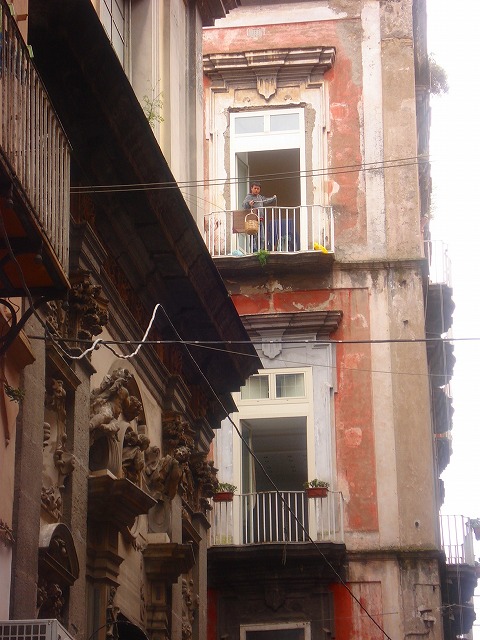 ナポリのマフィア カモッラ から足を洗って ナポリばかの食いしん坊日記