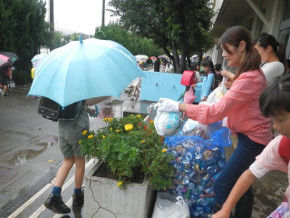 神田小アルミ缶1