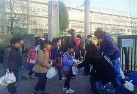 土合小20161214アルミ缶回収2