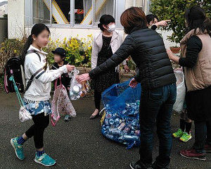 神田小アルミ缶回収3-1