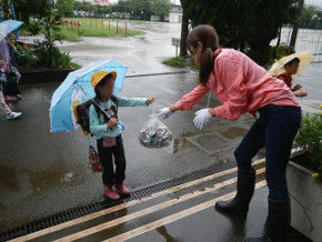 神田小アルミ缶2