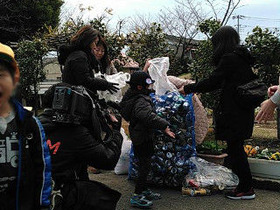 神田小アルミ缶回収2