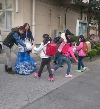 土合小20161108アルミ缶回収1