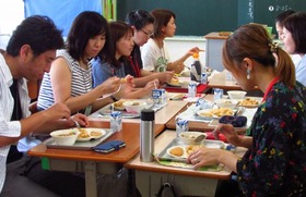 新開小20180626給食試食会3