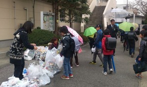 土合小アルミ缶13121002