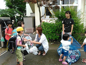 神田小アルミ缶回収7月1