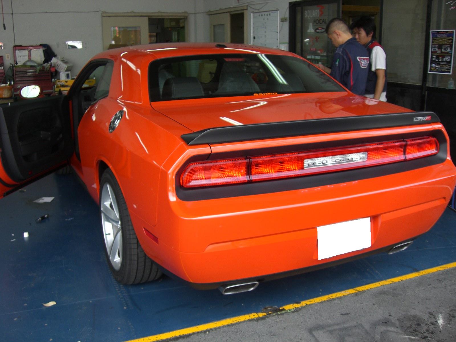 ダッジ チャレンジャーsrt8 ｈｅｍｉ オレンジ 入庫 スーパーオートバックスかわさき ブログ Real C Style カスタム日記