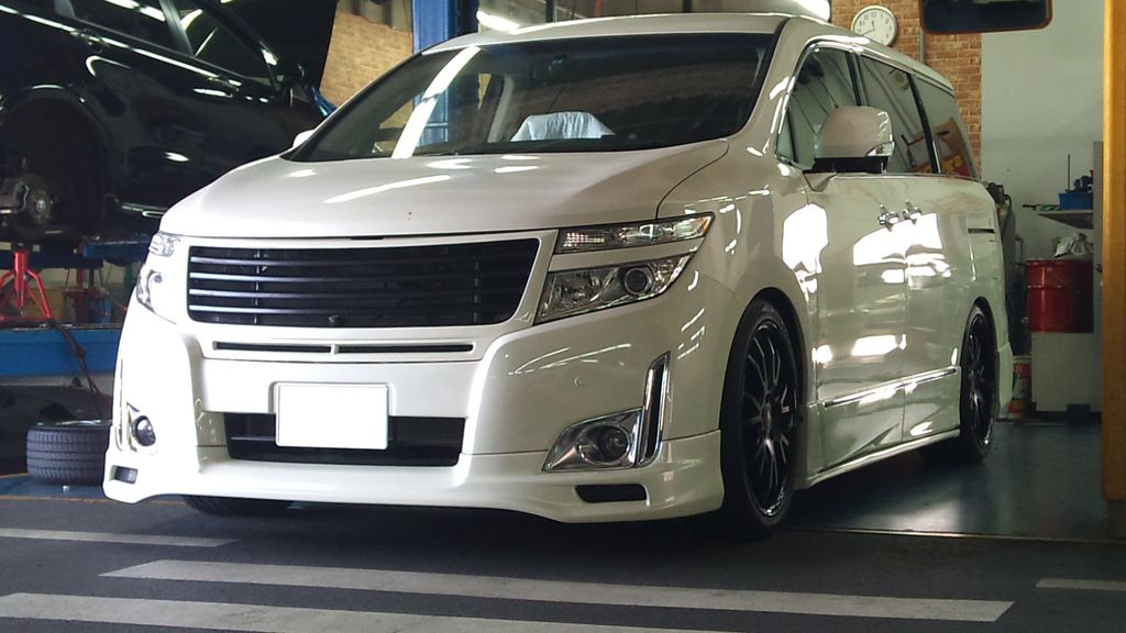 E52エルグランド外装カスタム完成 スーパーオートバックスかわさき ブログ Real C Style カスタム日記 E52エルグランド外装カスタム完成 スーパーオートバックスかわさき ブログ Real C Style カスタム日記