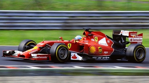 ferrari-490617_640