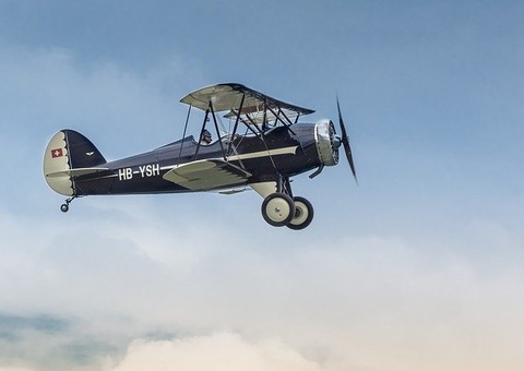 aircraft-3241229_640