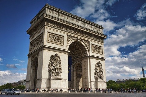 arc-de-triomphe-5432392_640