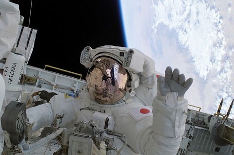 astronaut-67710_640