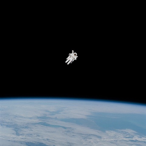 astronaut-1209364_640