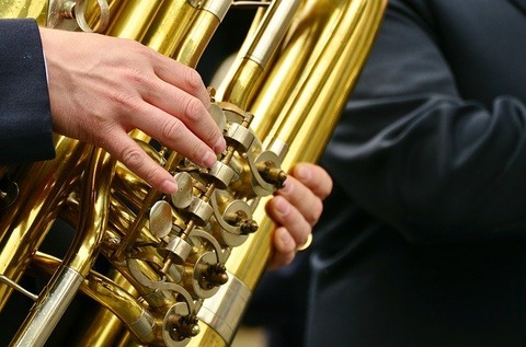 tuba-gaf7a946de_640