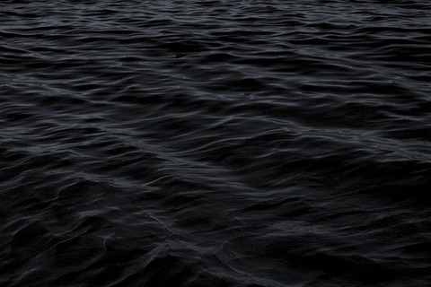 dark-1845685_640