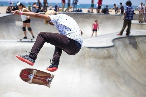 skater-821502_640