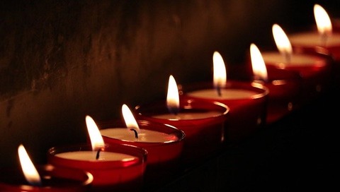 tea-lights-2223898_640