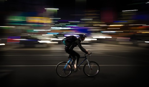 courier-1214227_640