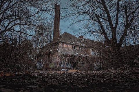 lostplace-g4d51b3c6f_640