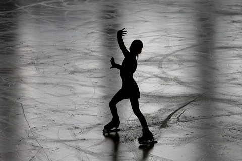 figure-skating-3198861_640