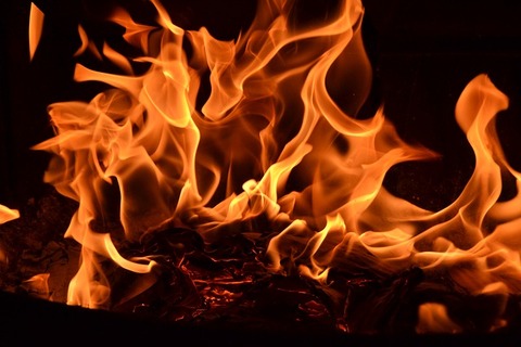 flames-344992_640