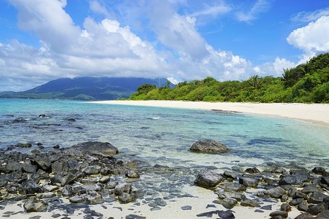rocky-beach-1966369_640
