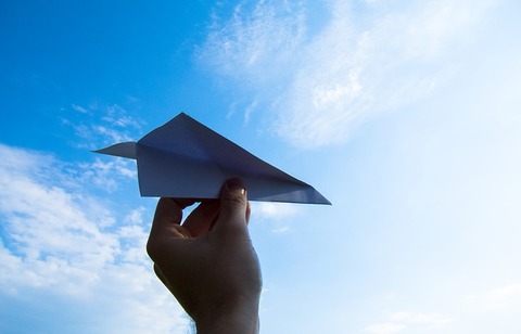 paper-plane-1607340_640