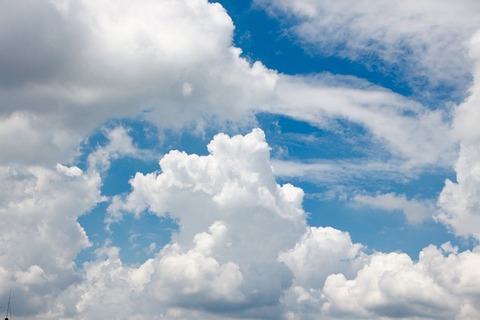 clouds-g8e8d77dba_640