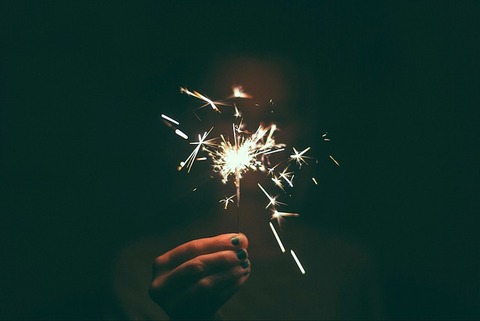 sparkler-1246521_640