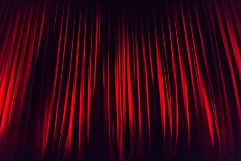 stage-curtain-660078_640